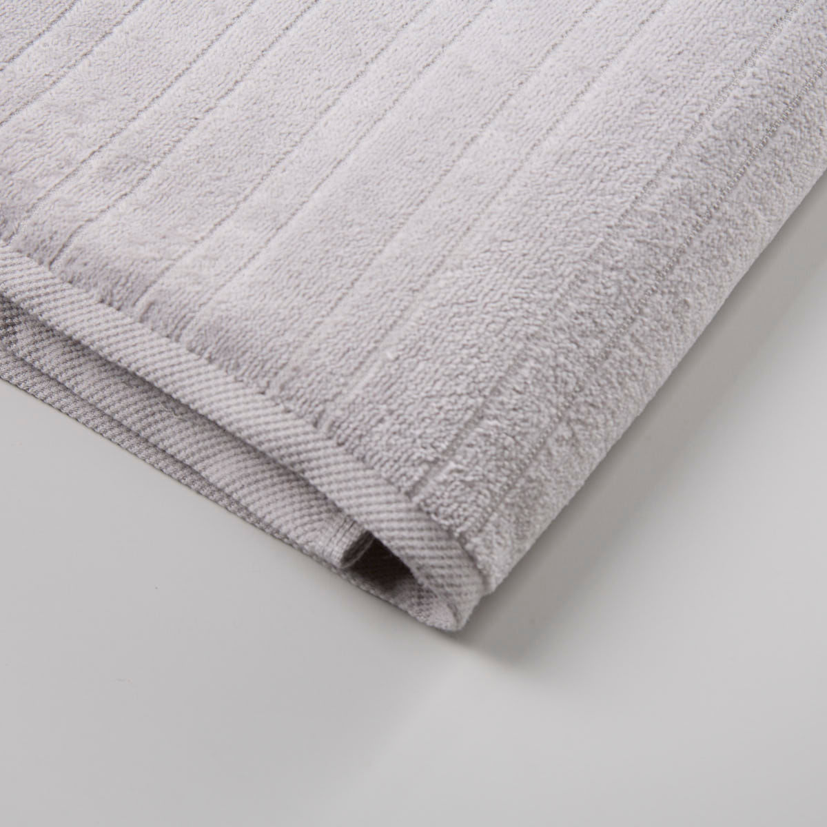 03 12 0036 Toalha de Praia e Piscina Biarritz Cinza 003